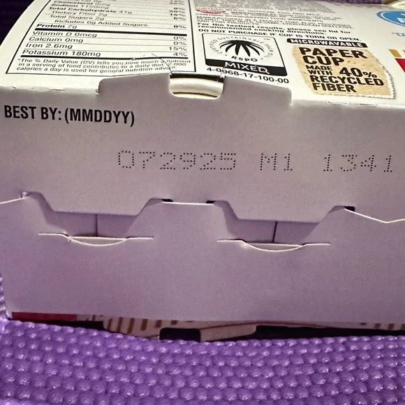 Nissin Cup Noodles Knee High Socks Bundle - Picture 4 of 4